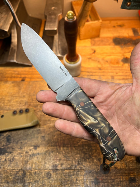 Camp Knife / AEB-L Stainless / Camo