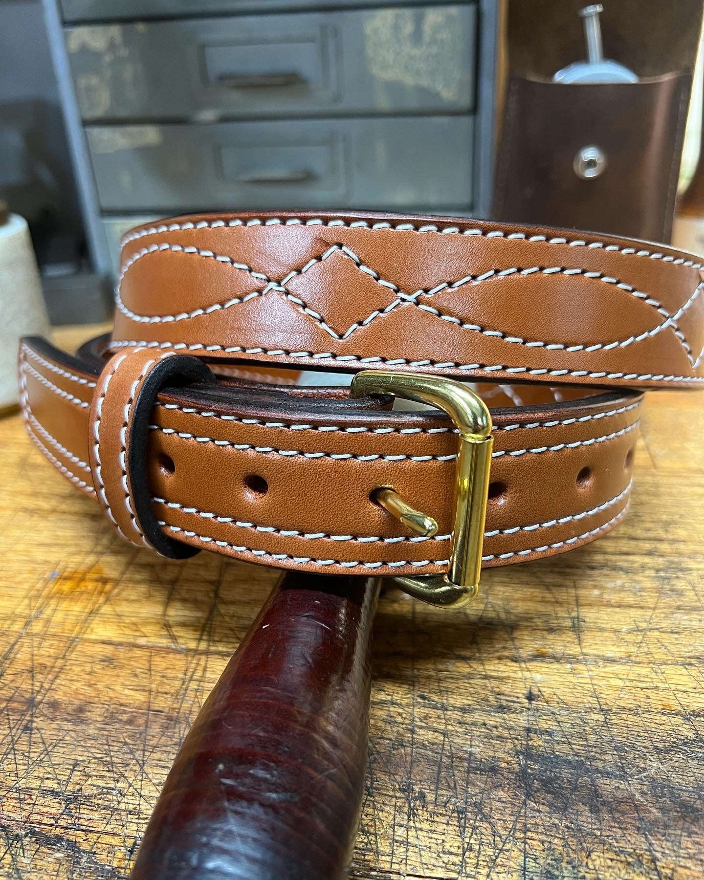 English Bridle Leather Belt Rich Brown – M & W Leather